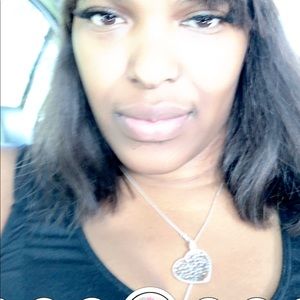 Meet your Posher, Sheena